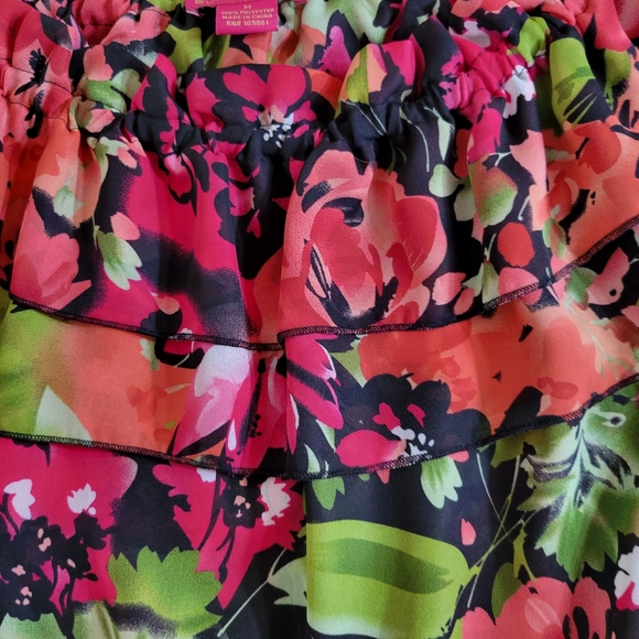 Sunny Leigh M Tropical Floral Boho Ruffle Blouse - Picture 7 of 7